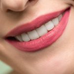 Sorriso smagliante: consigli per denti bianchi e sani. Igiene orale per un sorriso perfetto.